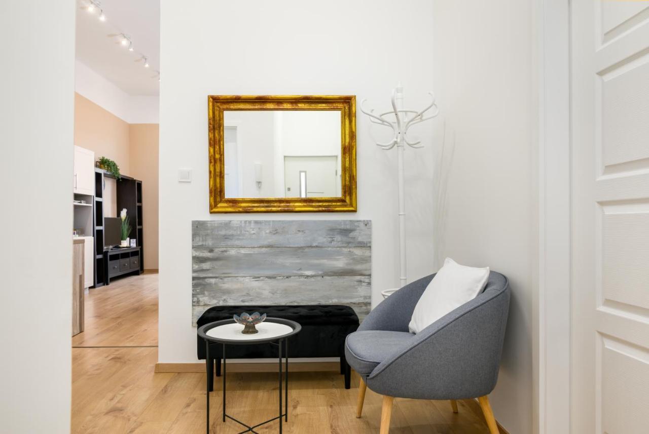 Ja18 Downtown Pearl - 2 Bedroom Apartment 布达佩斯 外观 照片